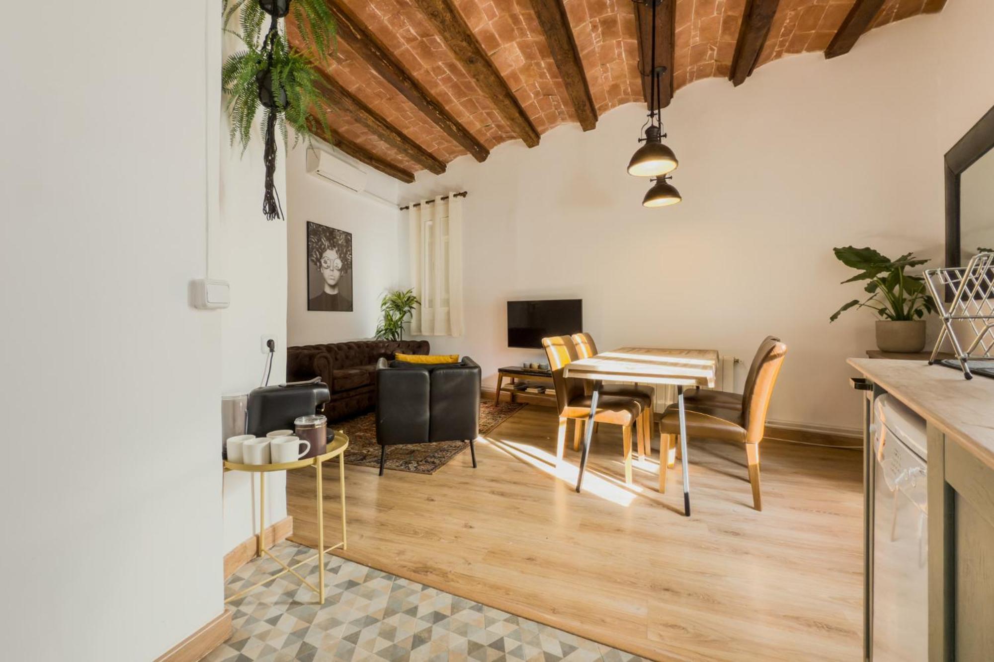 Magalhaes - Trad Flat In Poble Sec, Near Ramblas Барселона Екстериор снимка