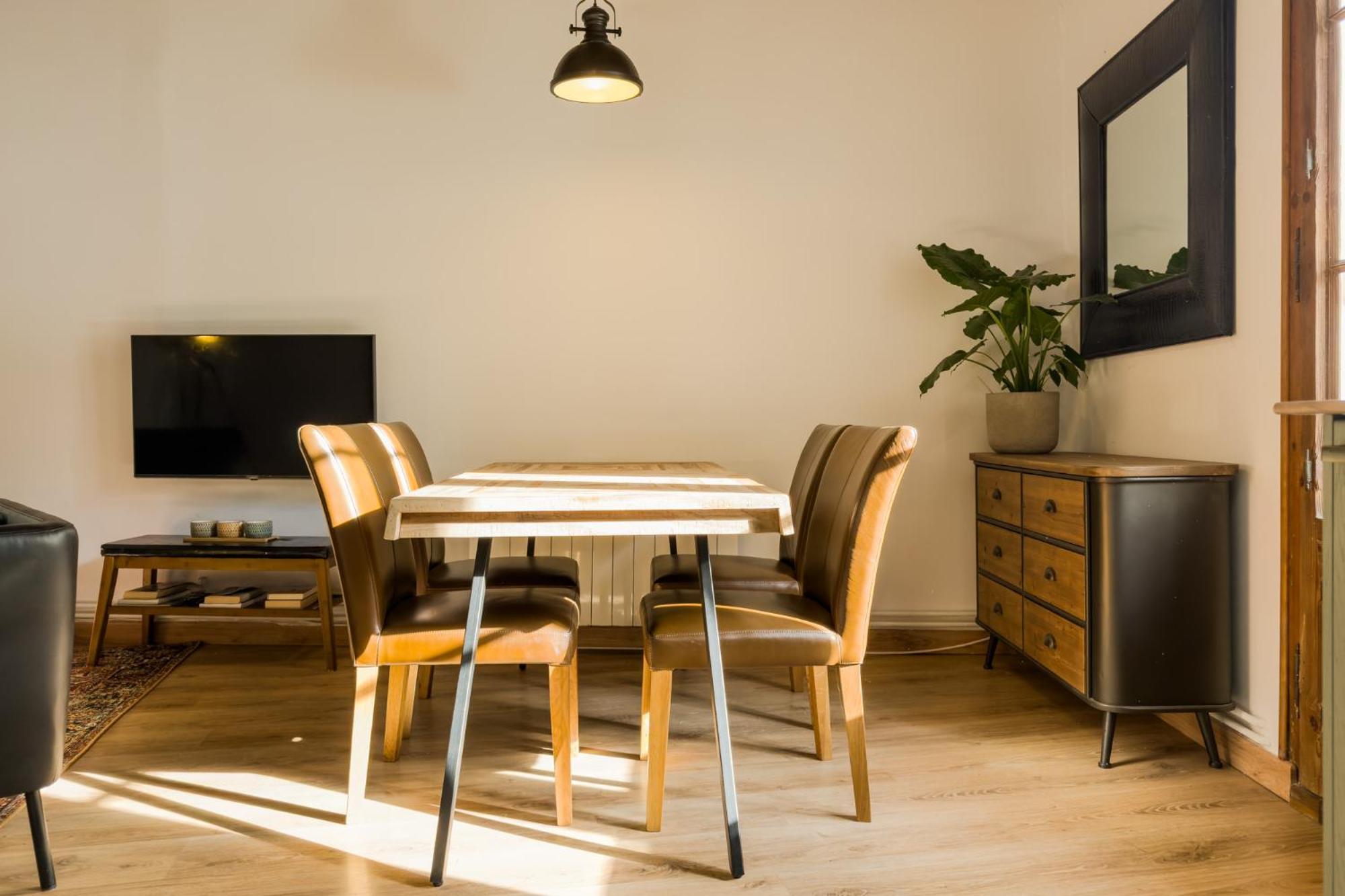 Magalhaes - Trad Flat In Poble Sec, Near Ramblas Барселона Екстериор снимка