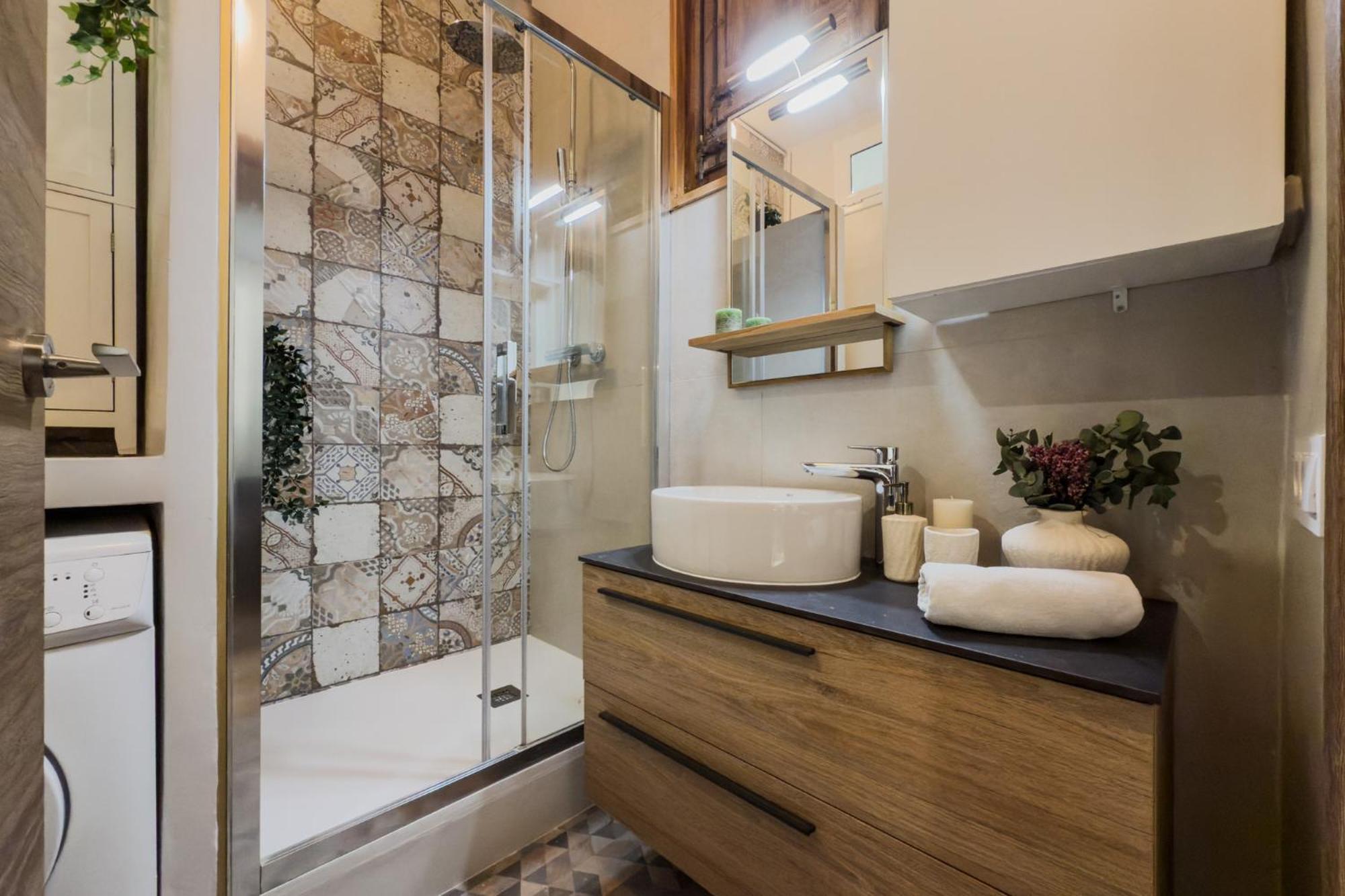 Magalhaes - Trad Flat In Poble Sec, Near Ramblas Барселона Екстериор снимка