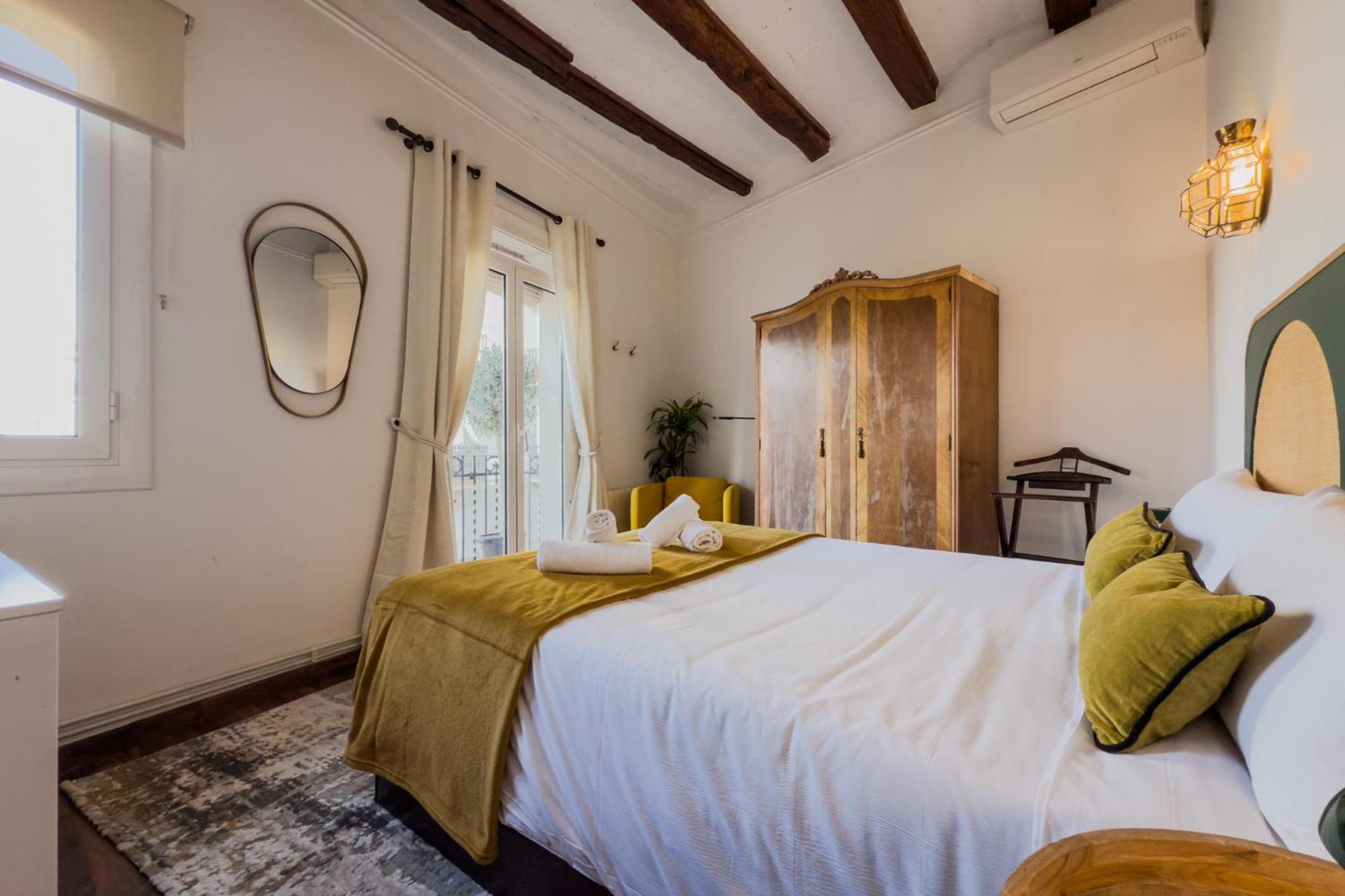 Magalhaes - Trad Flat In Poble Sec, Near Ramblas Барселона Екстериор снимка
